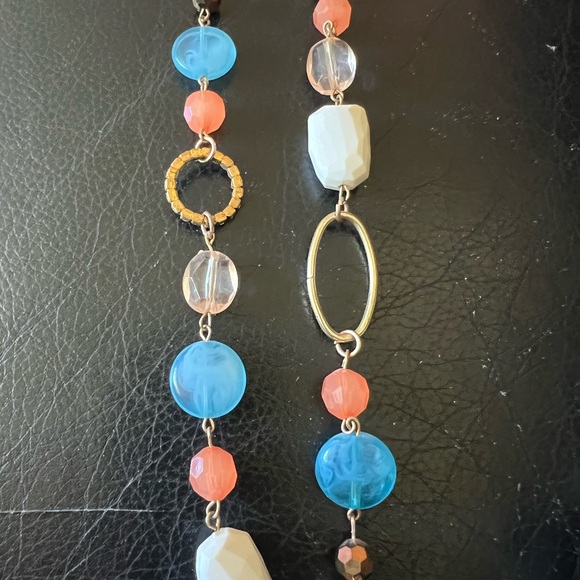 Sophia and Kate necklace and earrings - Picture 5 of 6